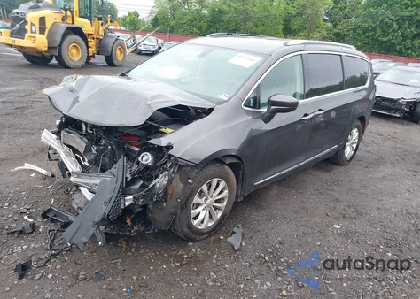 2019 Chrysler Pacifica Touring L из США, поврежденный, VIN 2C4RC1BG7KR733248